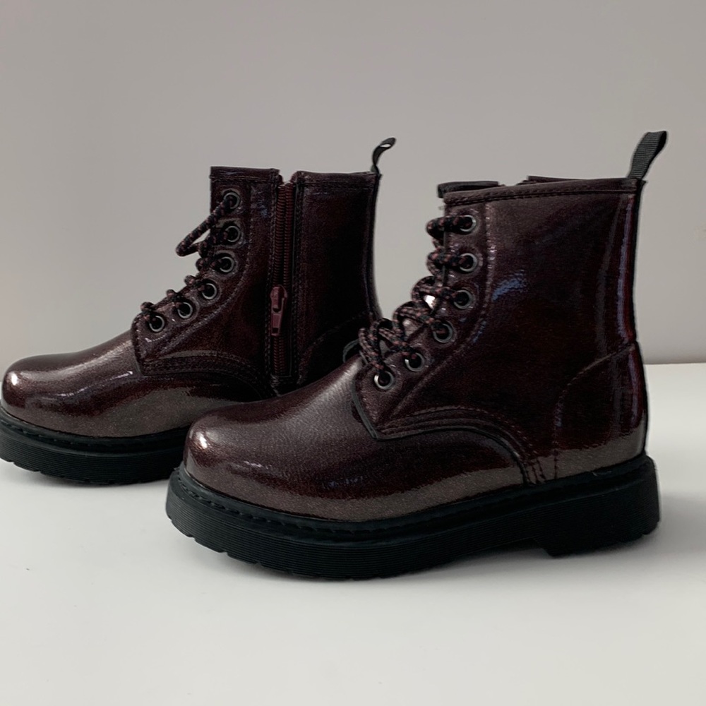 Madden Girl Jshanna size 2 burgundy boots new in box